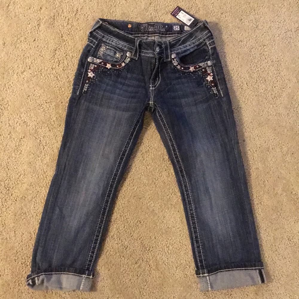 Miss me capris size 25 new with tags. Never worn.